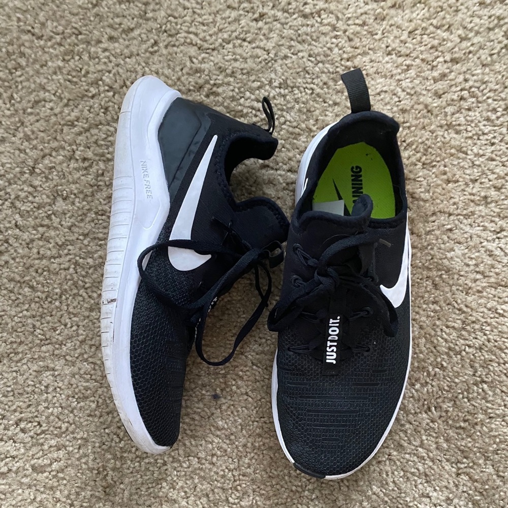 Black Nike training women’s size 8.5